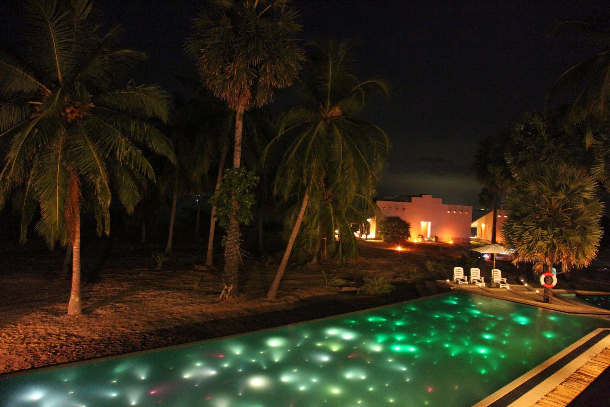 Ruwala Resort Kalkudah Kültér fotó